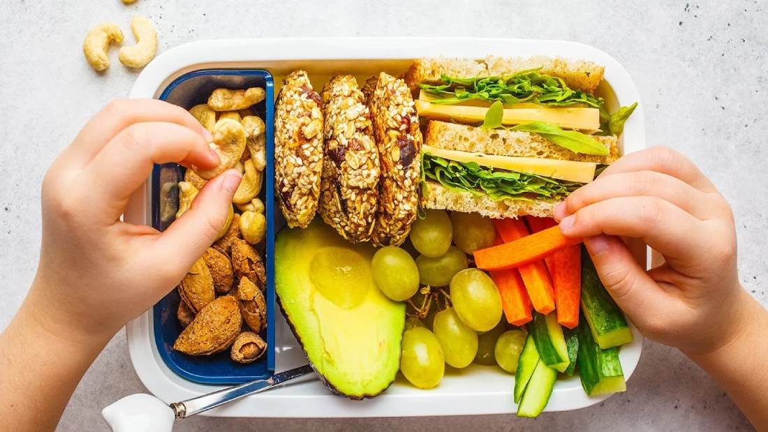 تغذیه مناسب برای کودکان
