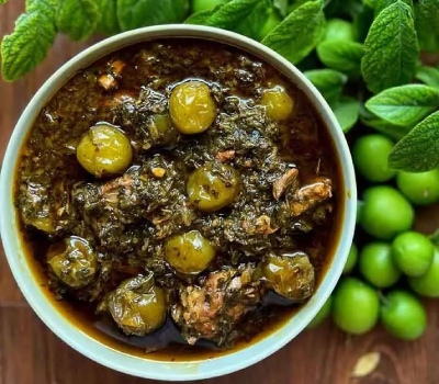 طرز تهیه خورشت گوجه سبز