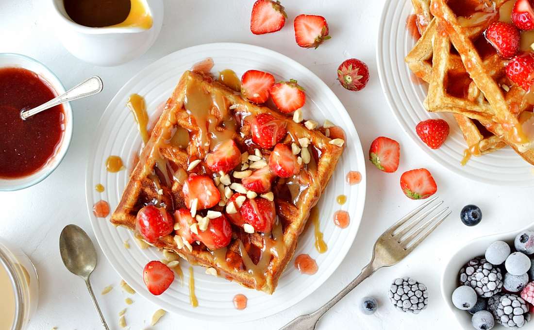 خوردن کره بادام زمینی برای صبحانه