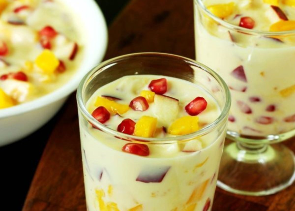 سالاد میوه تابستانی کرم کاسترد