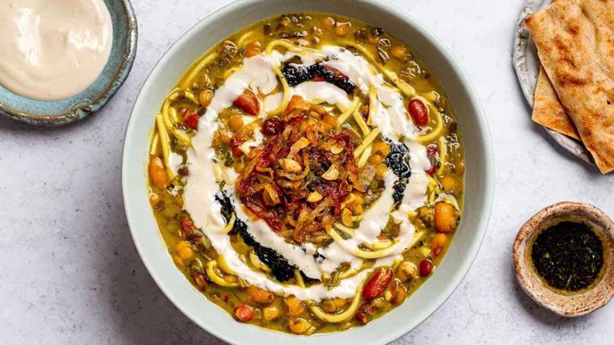 عصرانه خوشمزه ساده-آش رشته