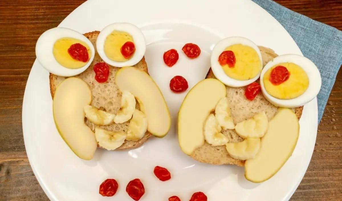 صبحانه برای بچه ها با نان تست