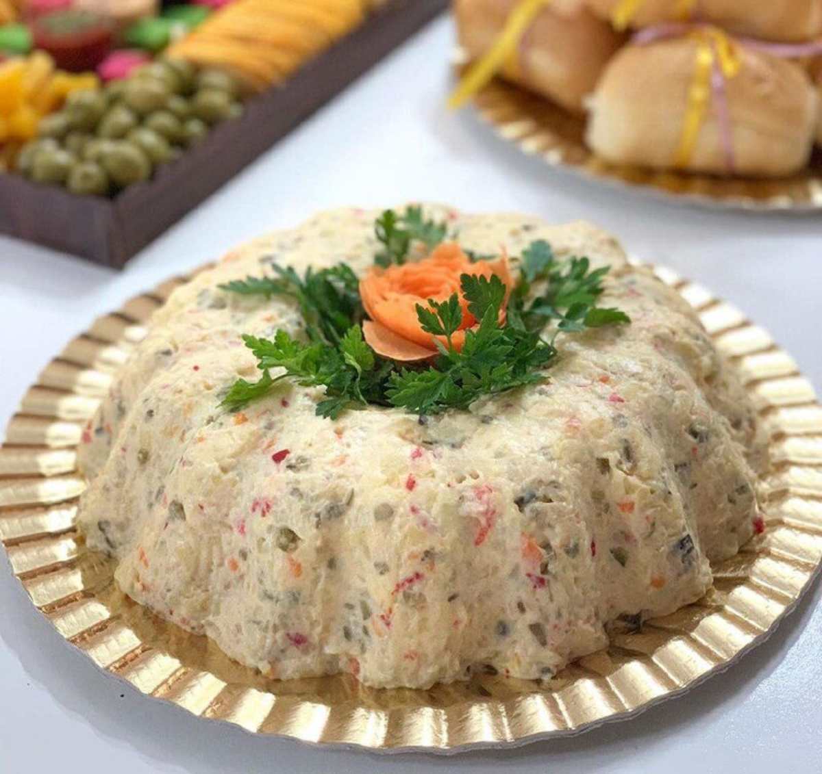 غذای کارمندی ساده-سالاد الویه