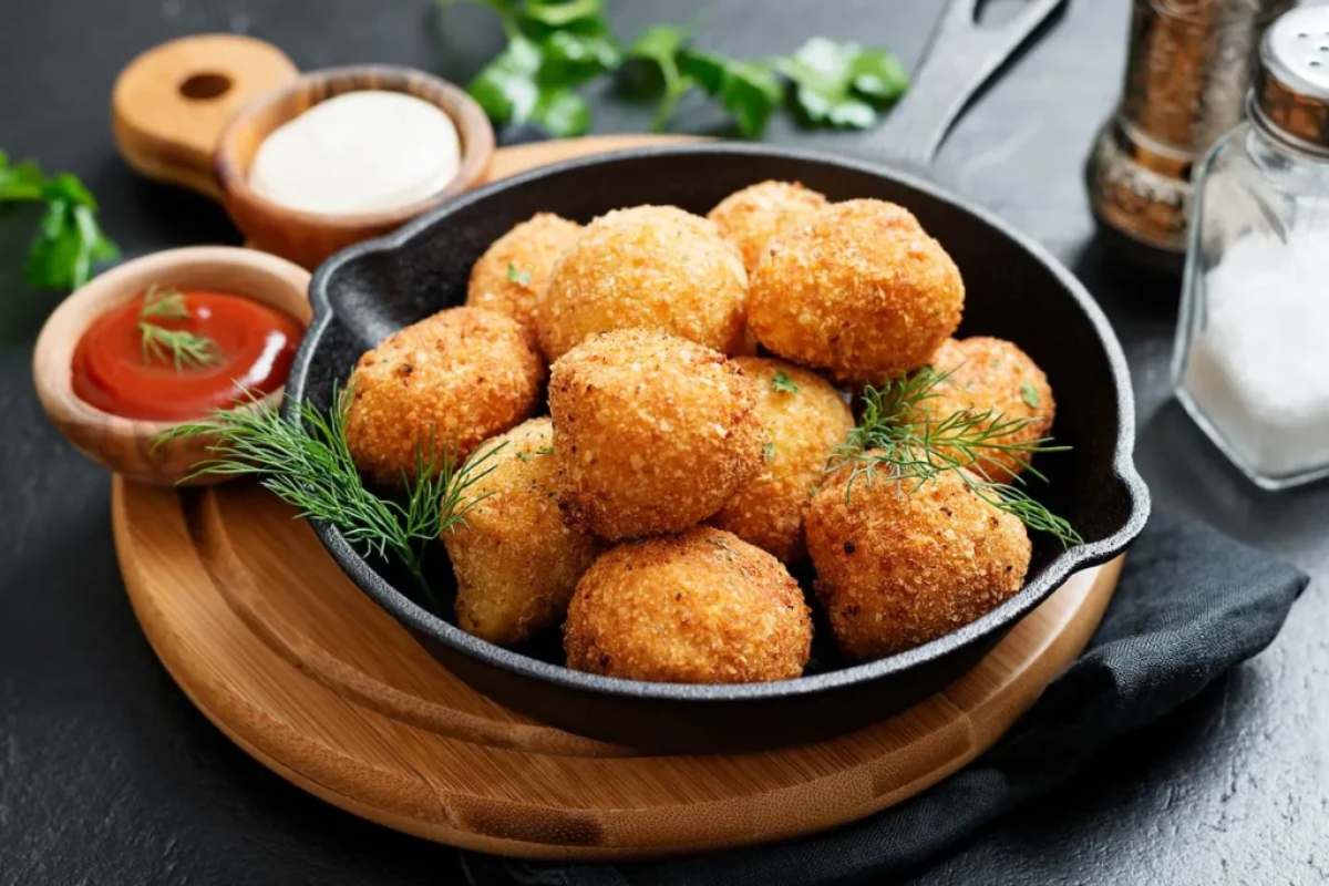 غذای افطار خوشمزه با سیب زمینی